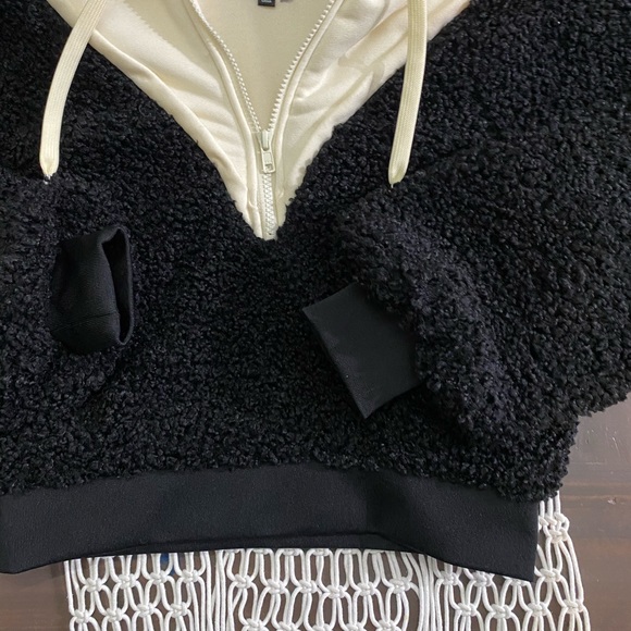 NWOT For Love And Lemons hooded cozy sherpa 1/4 zip pull over - Picture 4 of 10